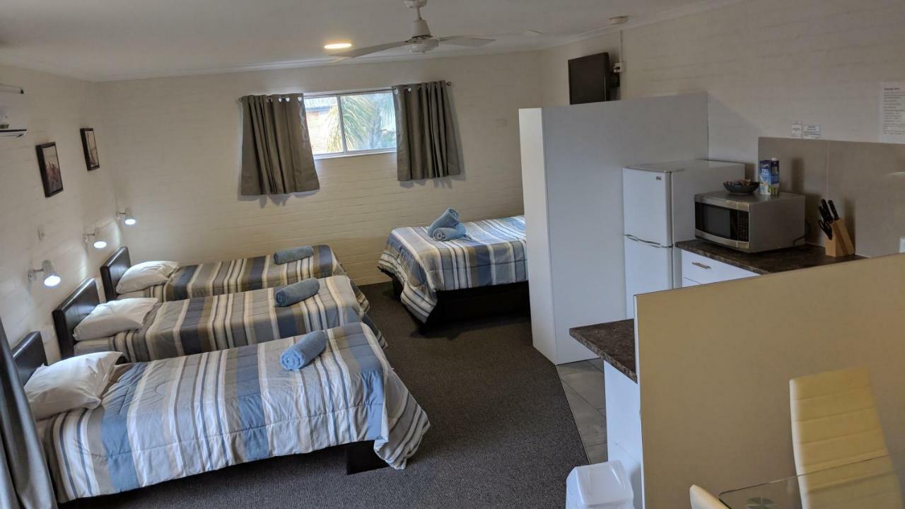 Harrington Village Motel Manning Point 외부 사진