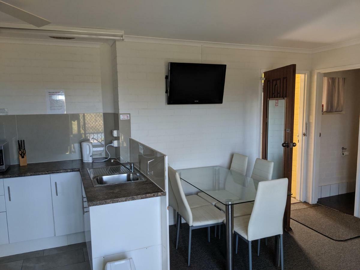 Harrington Village Motel Manning Point 외부 사진