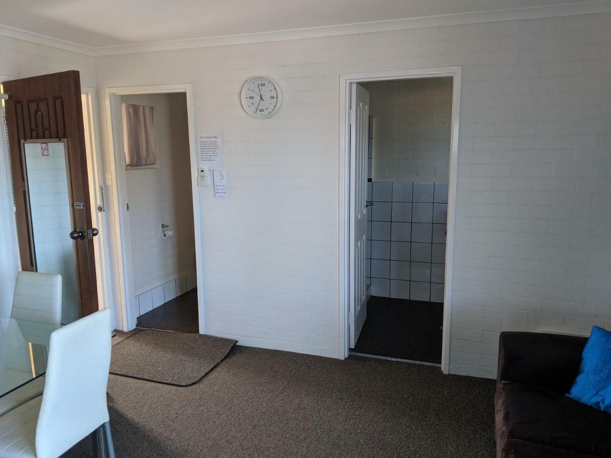 Harrington Village Motel Manning Point 외부 사진